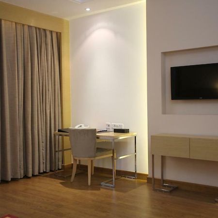 Country Inn & Suites By Radisson, Мератх Экстерьер фото