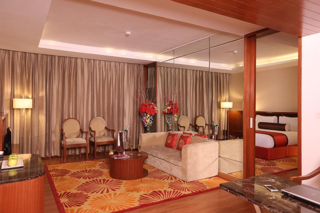 Country Inn & Suites By Radisson, Мератх Экстерьер фото