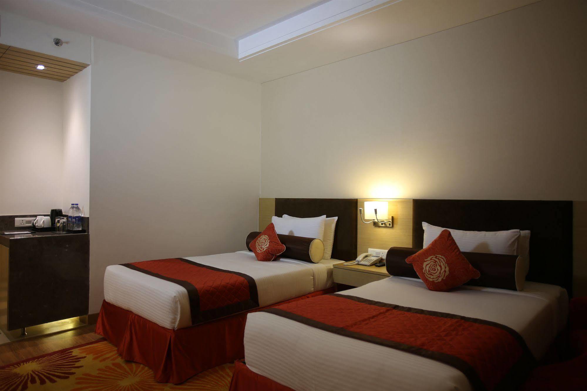 Country Inn & Suites By Radisson, Мератх Экстерьер фото