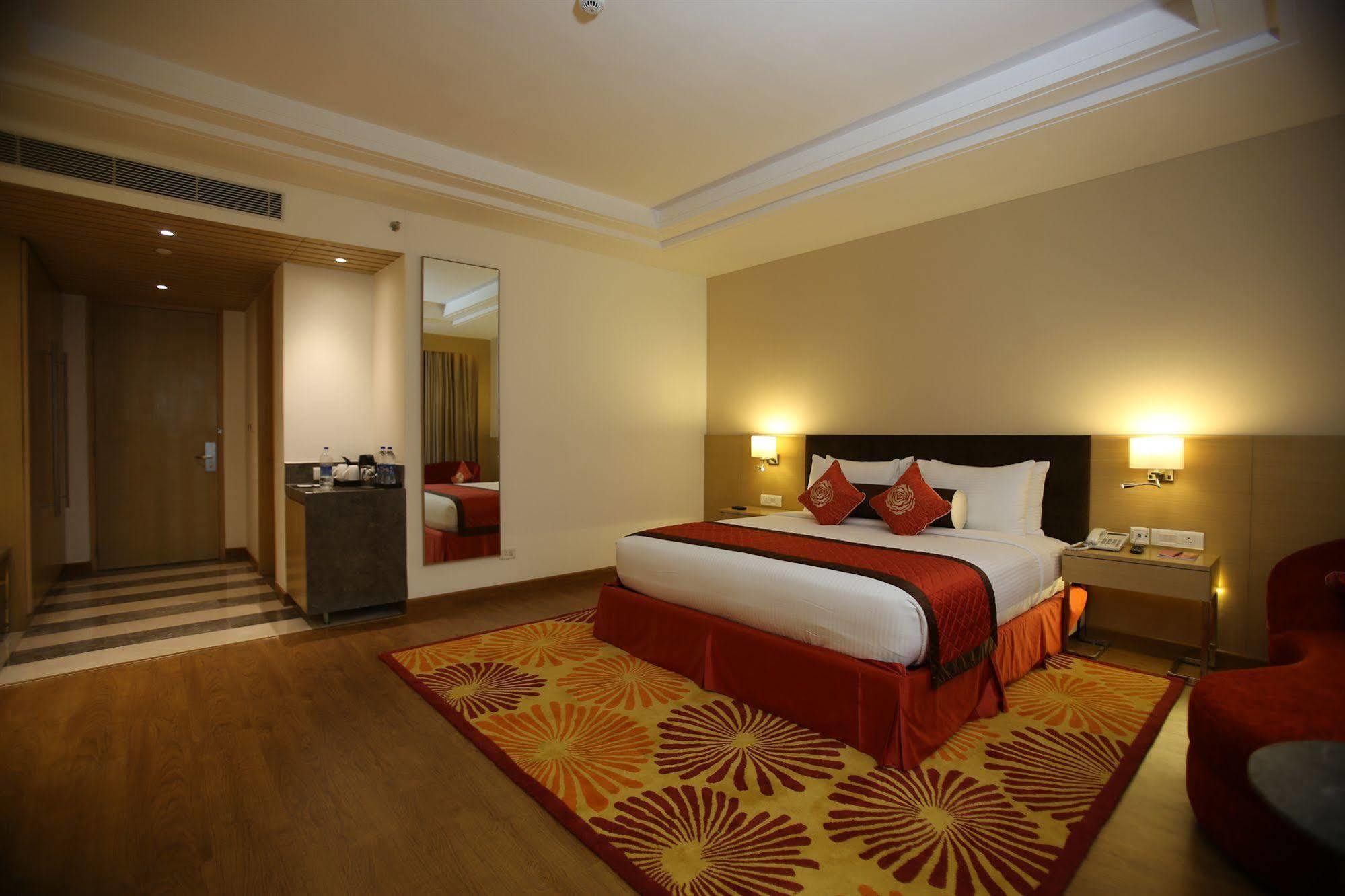 Country Inn & Suites By Radisson, Мератх Экстерьер фото