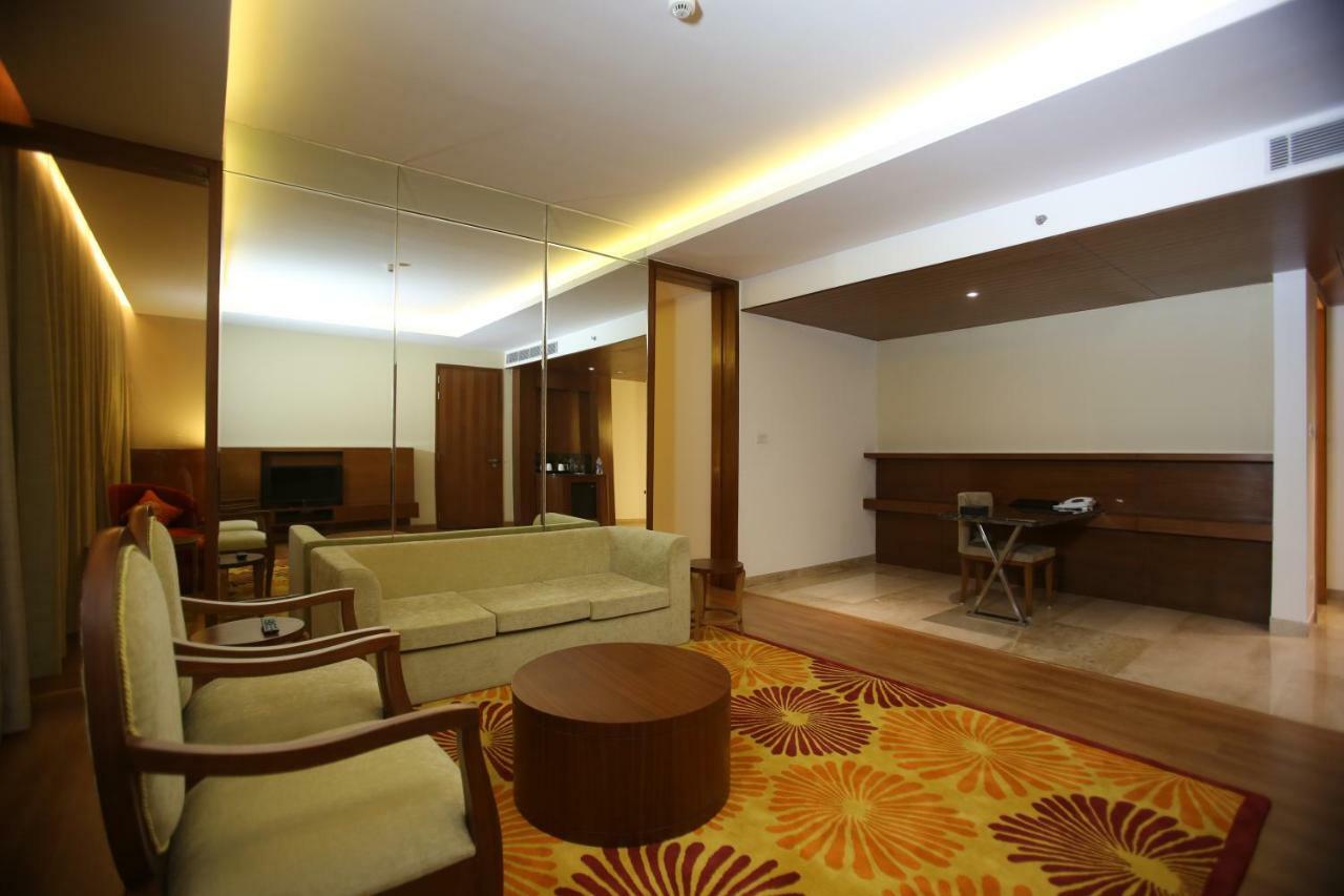 Country Inn & Suites By Radisson, Мератх Экстерьер фото